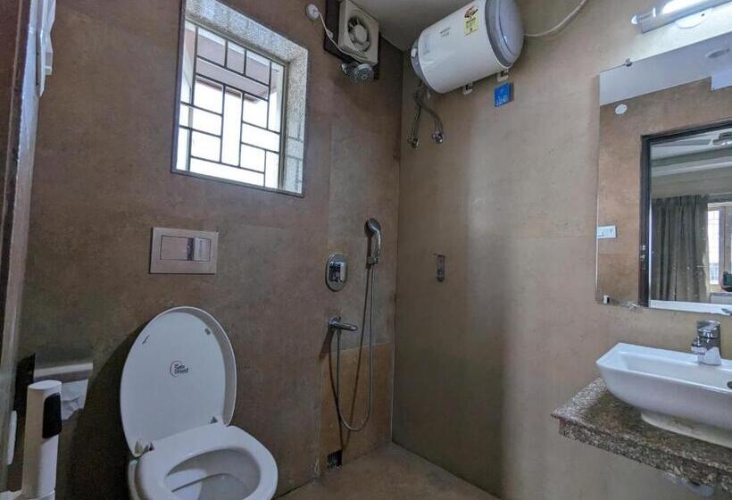 带大床的高级房间, The Aster Enclave