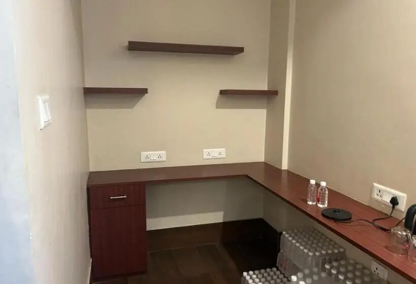 Suite Lit King, The Aster Enclave