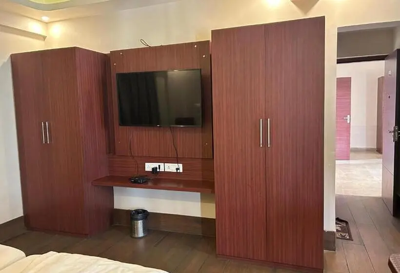 Suite Lit King, The Aster Enclave
