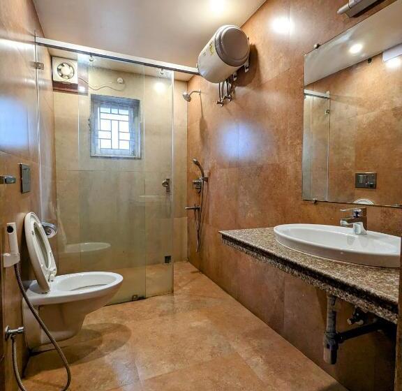 带大床的套房, The Aster Enclave