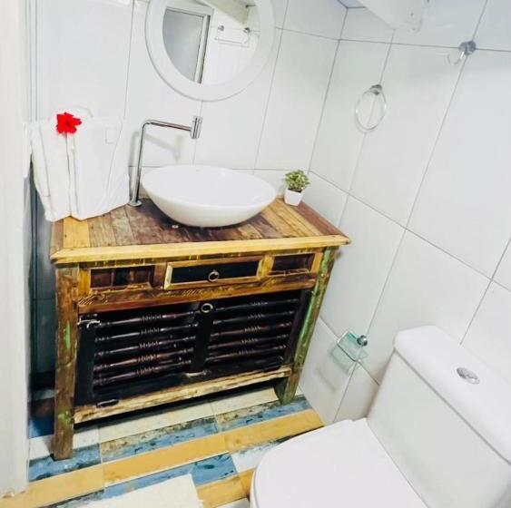 スタンダード4人部屋, Noronha Pousada Mar