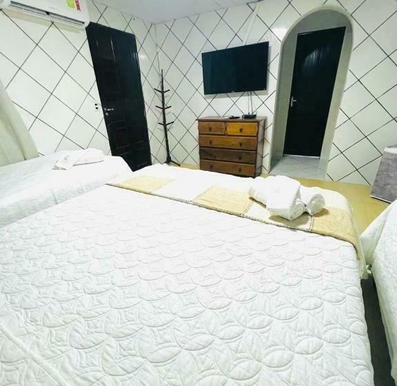 スタンダード4人部屋, Noronha Pousada Mar