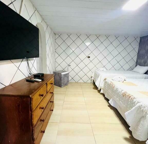 スタンダード4人部屋, Noronha Pousada Mar