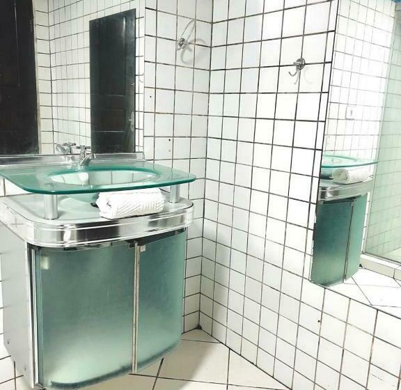 スタンダード4人部屋, Noronha Pousada Mar