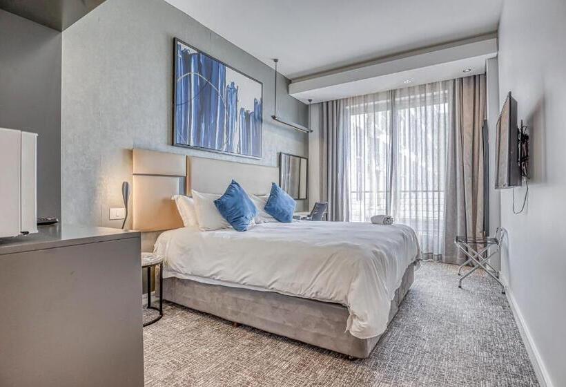 استودیوی استاندارد, The Capital On Park Apart