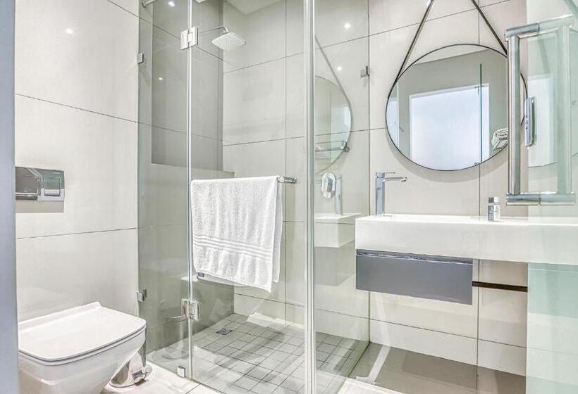 استودیوی استاندارد, The Capital On Park Apart