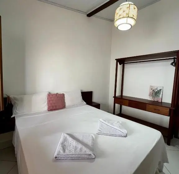 سوییت, D Ajuda Inn