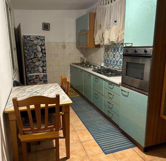 آپارتمان 2 خوابه, Imperium Allestimenti