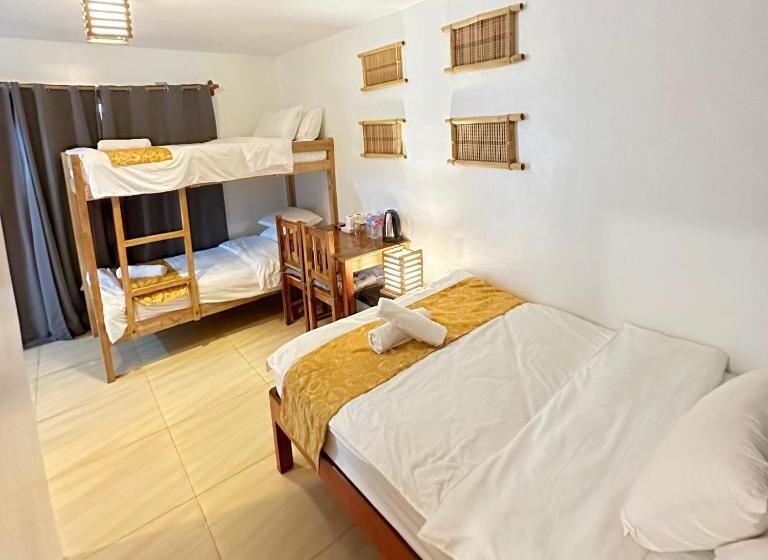 スタンダード4人部屋, Earl De Princesa