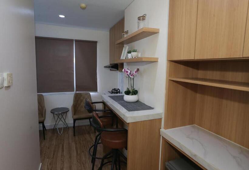 スタンダードスタジオ, Aurora Rooms @ Apartemen Patraland Urbano