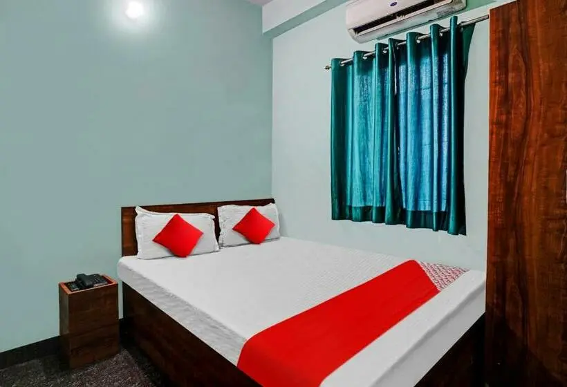Classic Kolmen Hengen Huone, Oyo Flagship 81304  Np Prince Inn