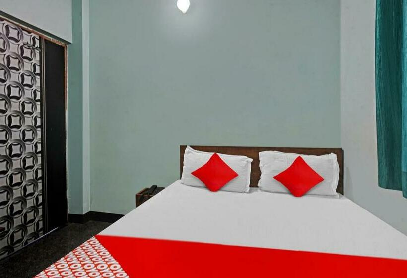 חדר קלאסי לשלושה, Oyo Flagship 81304  Np Prince Inn
