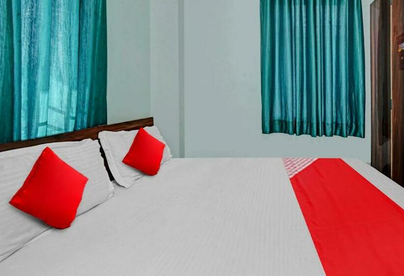 חדר קלאסי לשלושה, Oyo Flagship 81304  Np Prince Inn