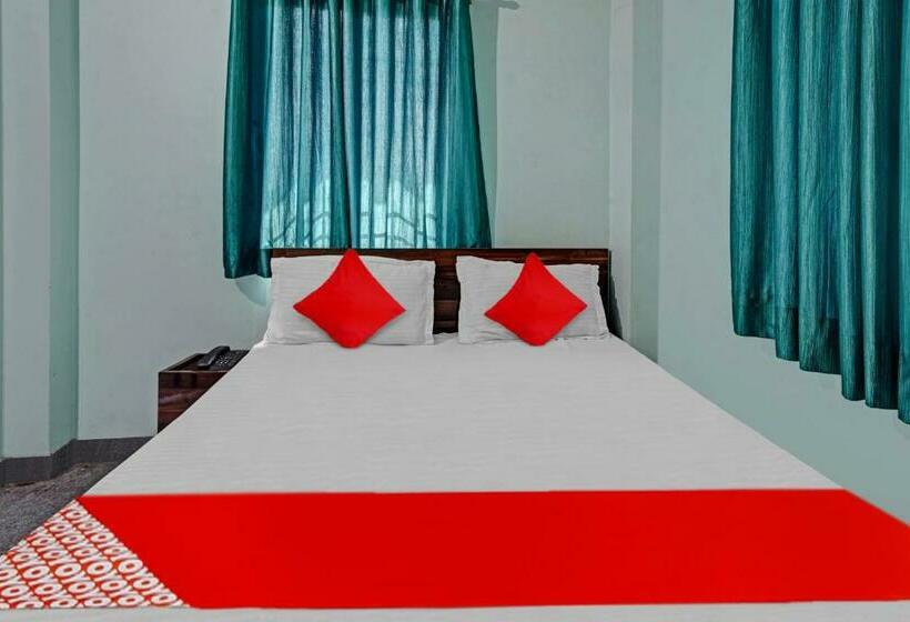 חדר קלאסי לשלושה, Oyo Flagship 81304  Np Prince Inn