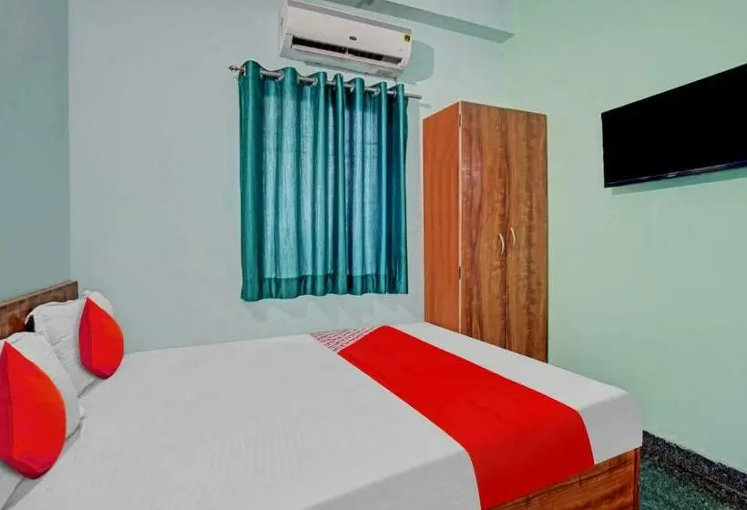 Classic Kolmen Hengen Huone, Oyo Flagship 81304  Np Prince Inn