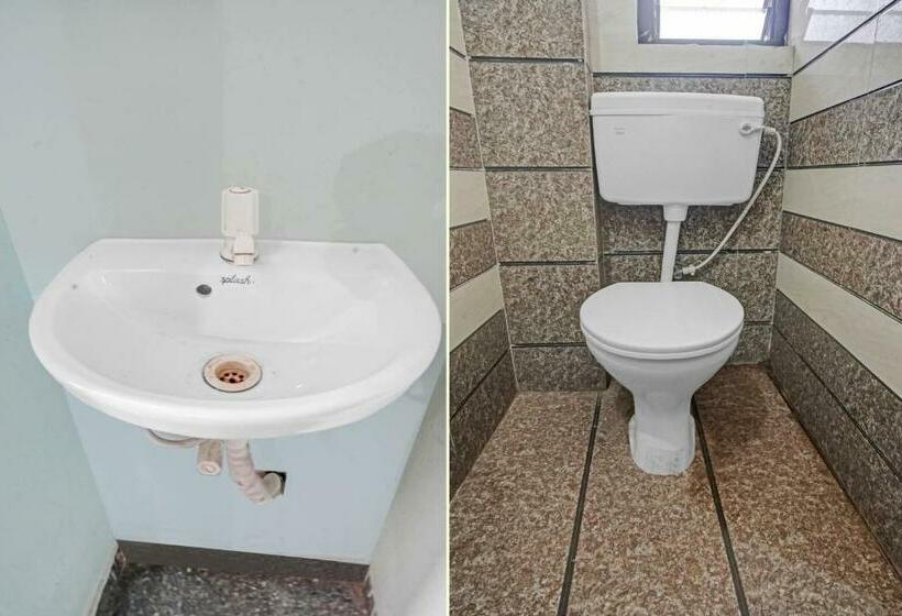 חדר קלאסי לשלושה, Oyo Flagship 81304  Np Prince Inn