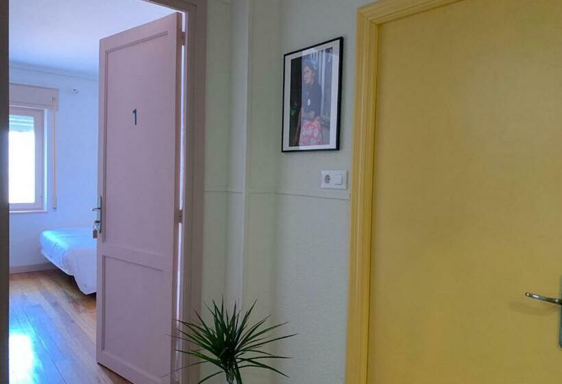 اتاق استاندارد سه نفره, Casa Loopez Hostel