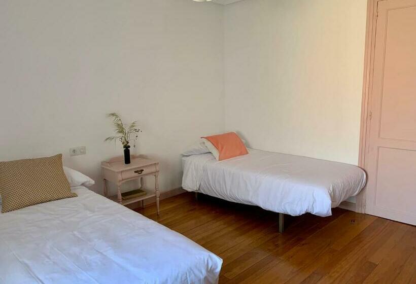 اتاق استاندارد سه نفره, Casa Loopez Hostel