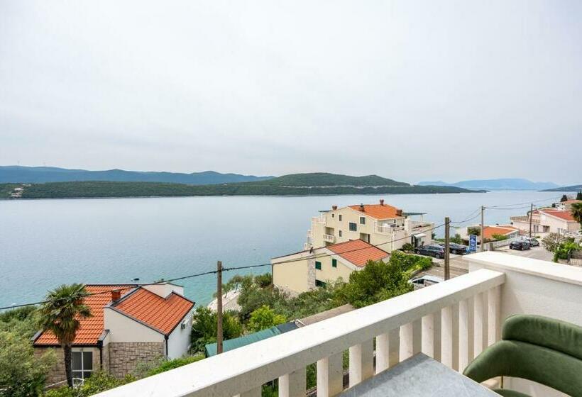 استودیوی استاندارد با چشمانداز دریا, Villa Emina Sa Privatnom Plažom I Parkingom