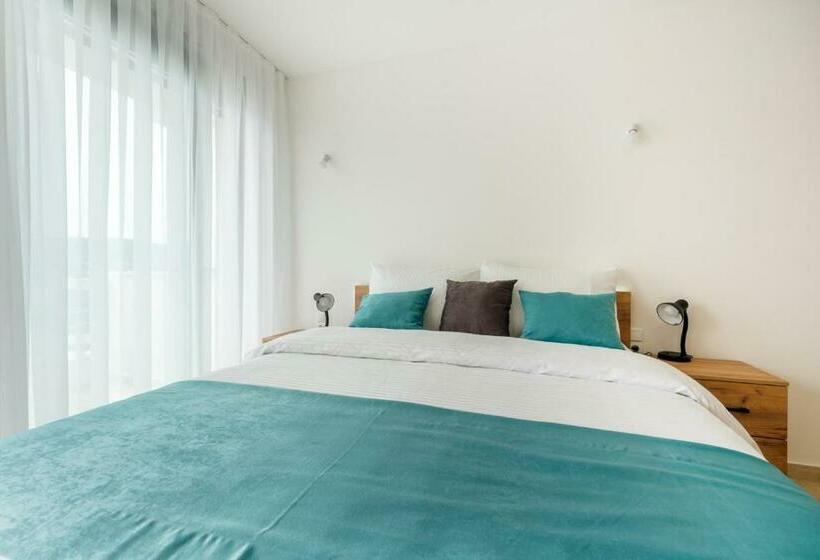 استودیو استاندارد با بالکن, Villa Emina Sa Privatnom Plažom I Parkingom