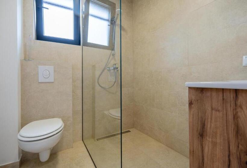 استودیوی استاندارد با چشمانداز دریا, Villa Emina Sa Privatnom Plažom I Parkingom