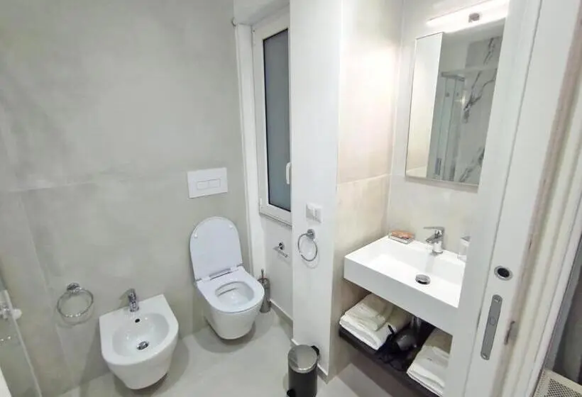 اتاق استاندارد با تخت بزرگ, B&b La Finestra Sul Mare