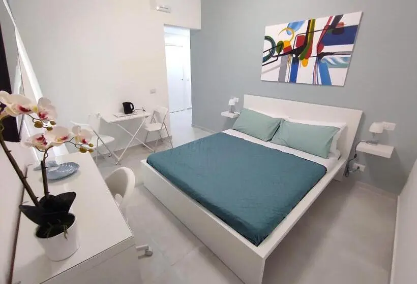 اتاق لوکس با چشم‌انداز دریا, B&b La Finestra Sul Mare