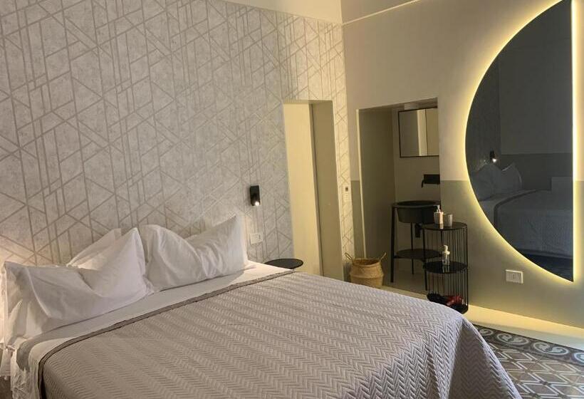 اتاق لوکس با بالکن, Il Sogno Di Mimì