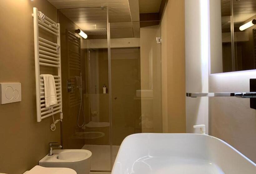 اتاق سوپریور, Il Sogno Di Mimì