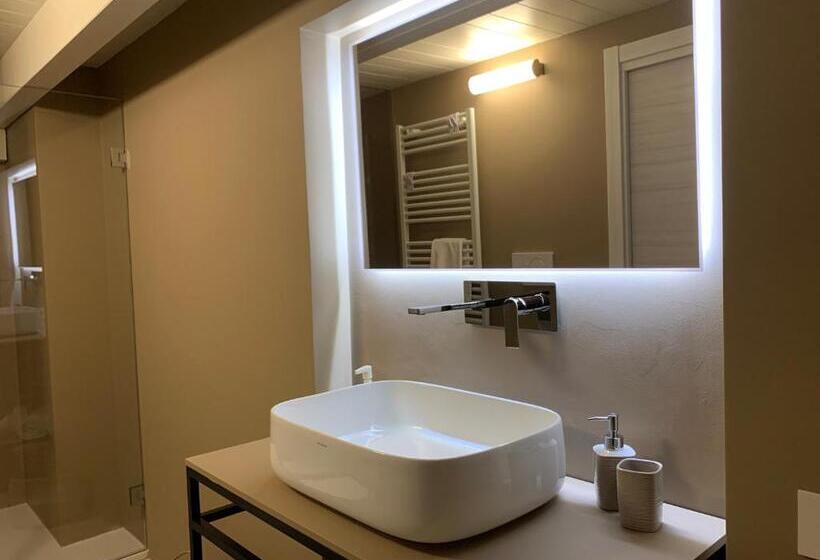 اتاق سوپریور, Il Sogno Di Mimì