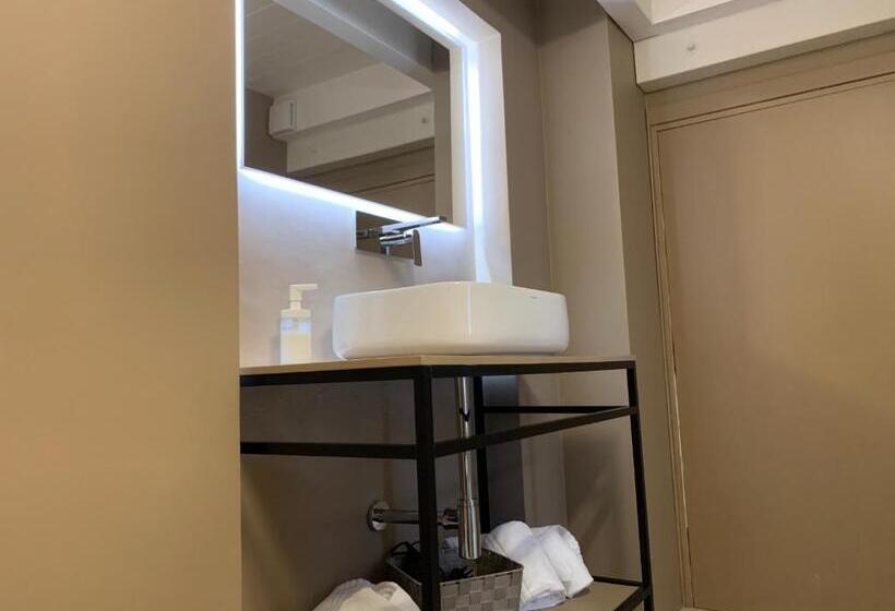 اتاق سوپریور, Il Sogno Di Mimì