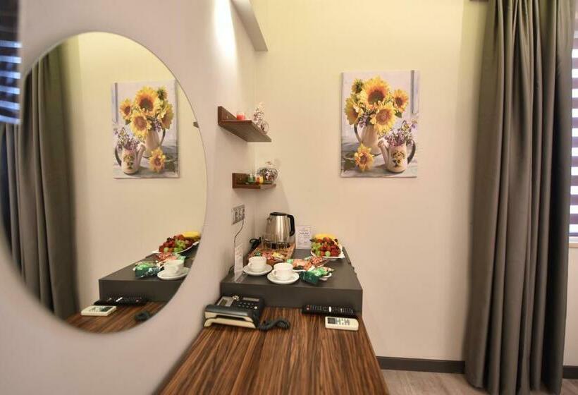 デラックスルーム, Sunflower Otel