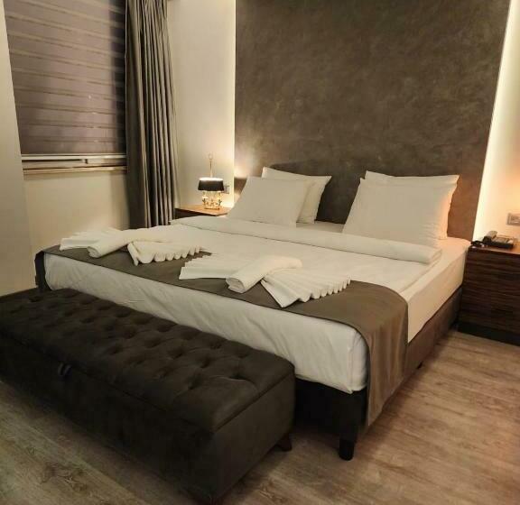 スーペリアトリプルルーム, Sunflower Otel