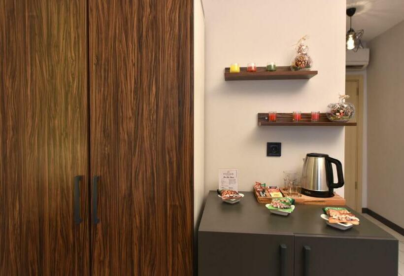 غرفة ديلوكس رباعية, Sunflower Otel