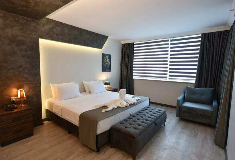 סוויטה משפחתית, Sunflower Otel