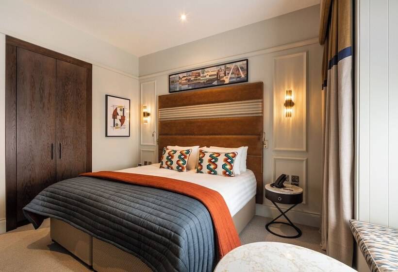 디럭스 룸, The Ebrington