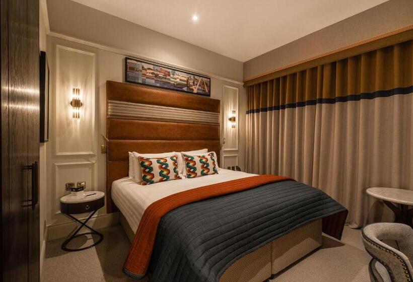 수피리어 룸, The Ebrington