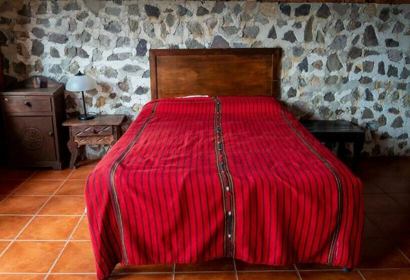 اتاق استاندارد با چشم‌انداز دریاچه, Eden Atitlan