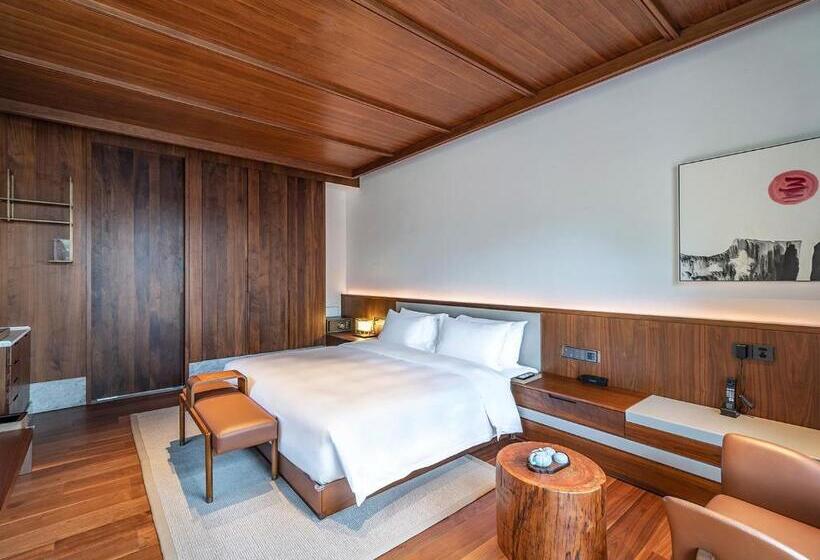 Вилла 3 Спальни, Wishgarden Resort
