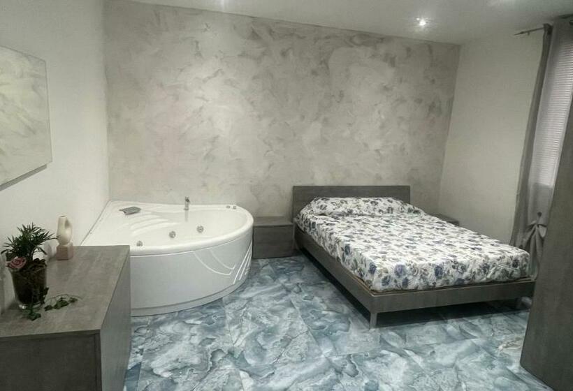 带大床的标准间, Russo Brother S B&b