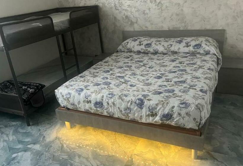 اتاق لوکس چهار تخته, Russo Brother S B&b