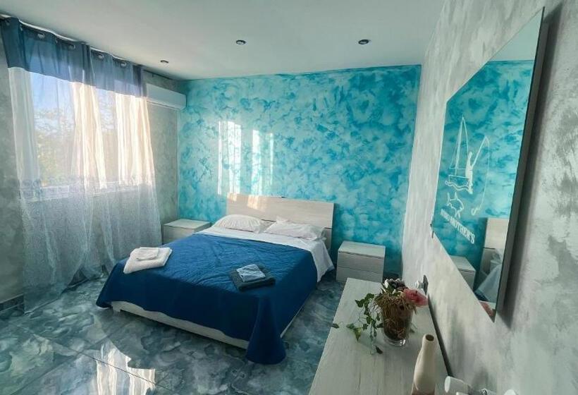 اتاق لوکس, Russo Brother S B&b