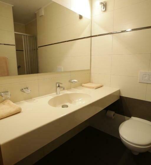 スタンダードルーム, Eiscafe Pizzeria Hotel Rialto