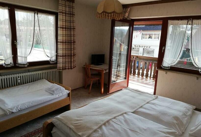 Трехместный Номер Стандарт с Балконом, Pension Zum Bierhaus