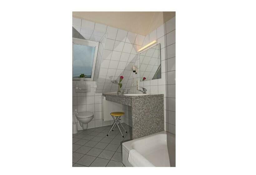 베이직 3인 룸, Am Rokokogarten