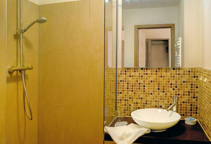 스탠다드 싱글 룸, Andreas