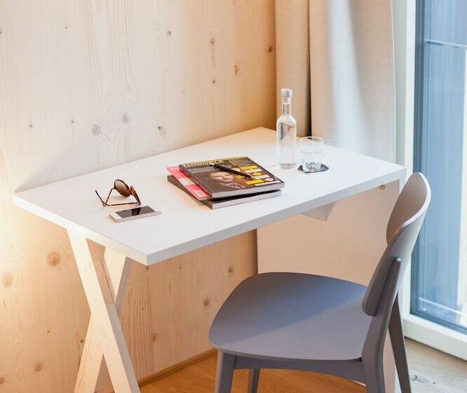 חדר ביזנס, Bader