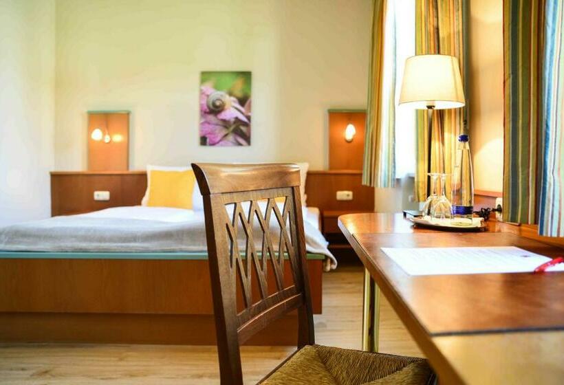 Номер Стандарт, Boardinghouse Pfarrkirchen