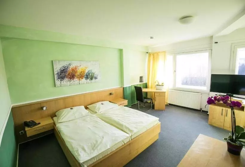 Standard Kolmen Hengen Huone, Bürgermeisterkapelle