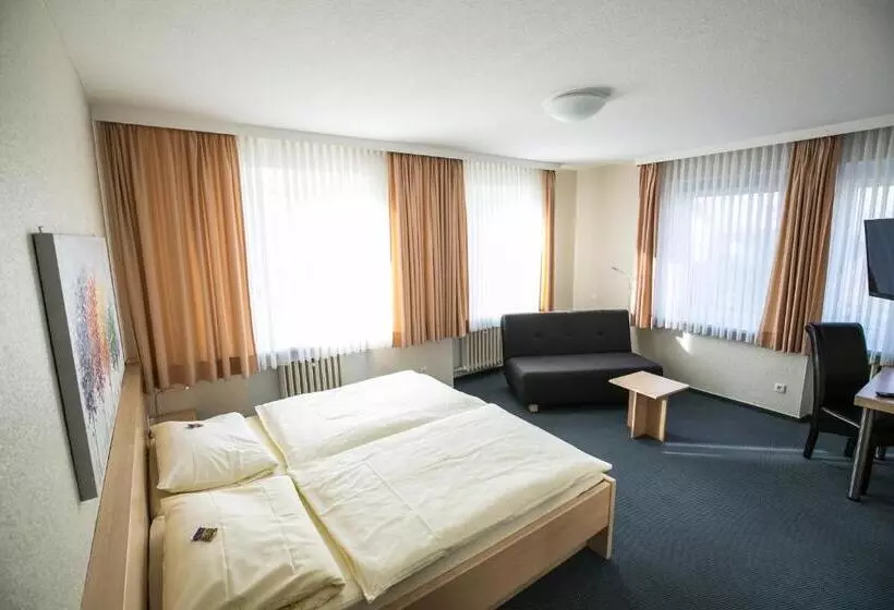 Standard Kolmen Hengen Huone, Bürgermeisterkapelle